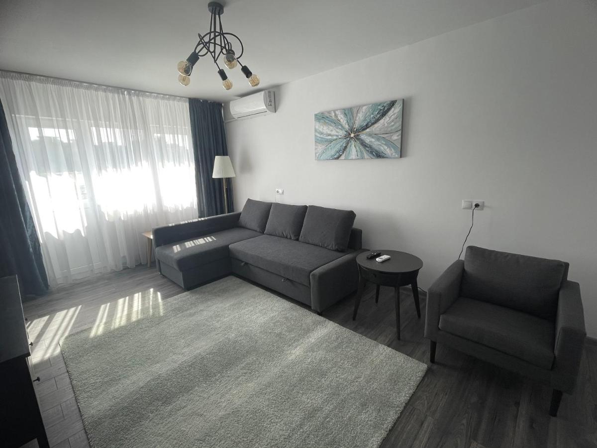 Vulcan Apartment Buzau Bagian luar foto
