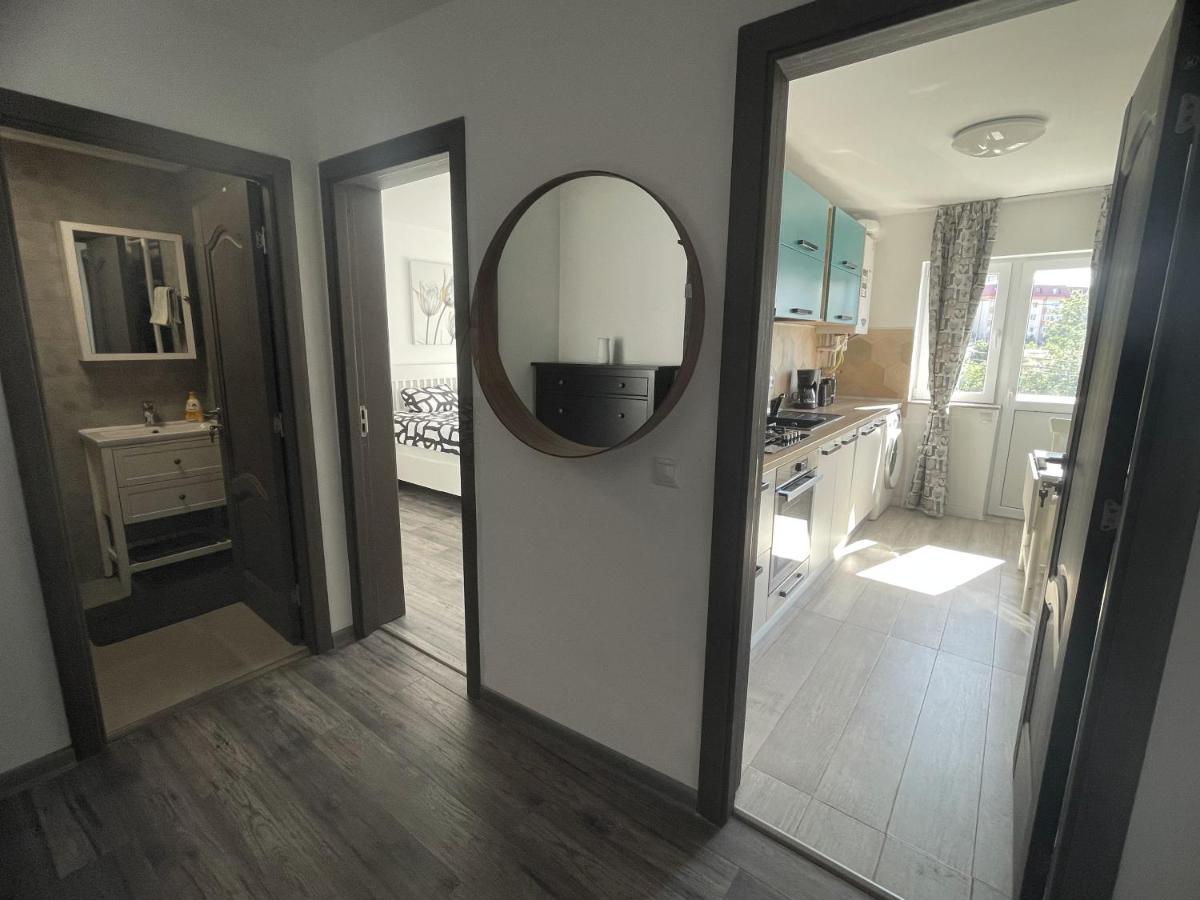 Vulcan Apartment Buzau Bagian luar foto